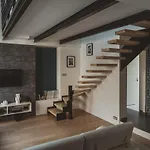 9 Pers 160 M² +jardin- 10mn Nantes -30mn *