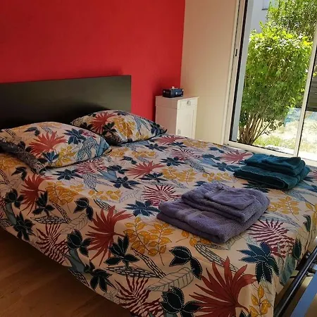 Holiday home 9 Pers 160 M² +jardin- 10mn Nantes -30mn Bouguenais