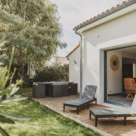 9 Pers 160 M² +jardin- 10mn Nantes -30mn * بوغينايس