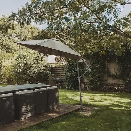 9 Pers 160 M² +jardin- 10mn Nantes -30mn * Bouguenais