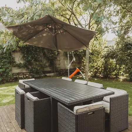 9 Pers 160 M² +jardin- 10mn Nantes -30mn * Bouguenais