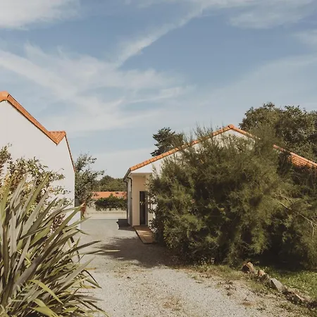 9 Pers 160 M² +jardin- 10mn Nantes -30mn بوغينايس