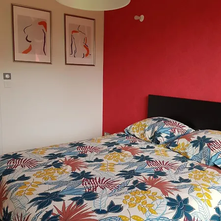 9 Pers 160 M² +jardin- 10mn Nantes -30mn