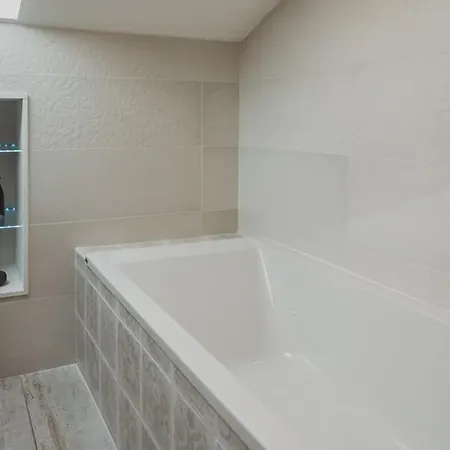 Dom wakacyjny 9 Pers 160 M² +jardin- 10mn Nantes -30mn Bouguenais