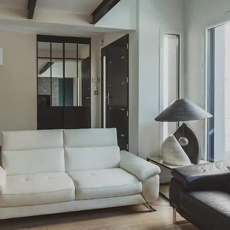 9 Pers 160 M² +jardin- 10mn Nantes -30mn Bouguenais